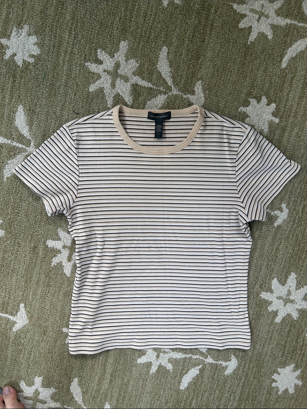 Vintage Banana Republic Cream & Black Striped Short Sleeve Tee 100% Cotton